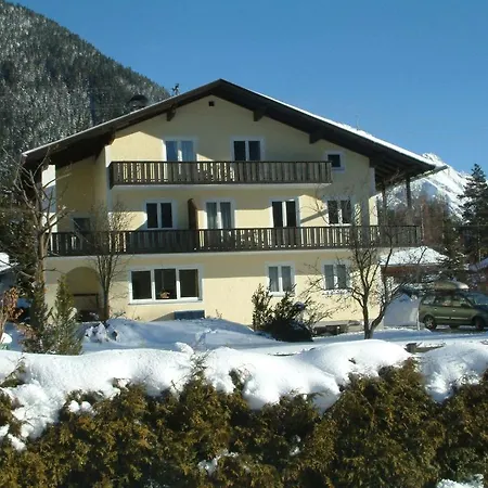 Appartementhaus Bergland * オプシュタイク